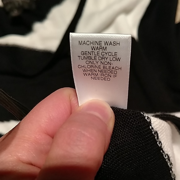 Black and white sweater - Picture 4 of 4